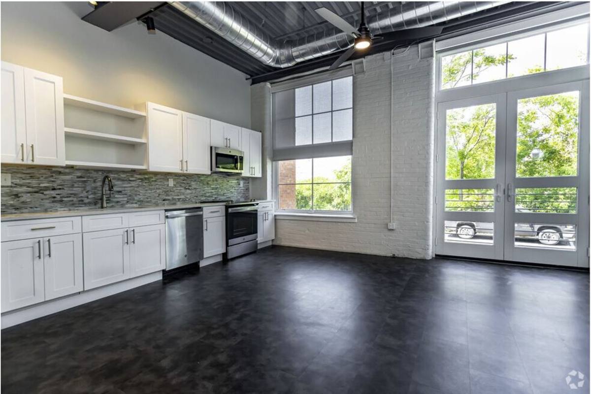 Apartment for rent at 600 N Franklin St, Syracuse, NY 13204