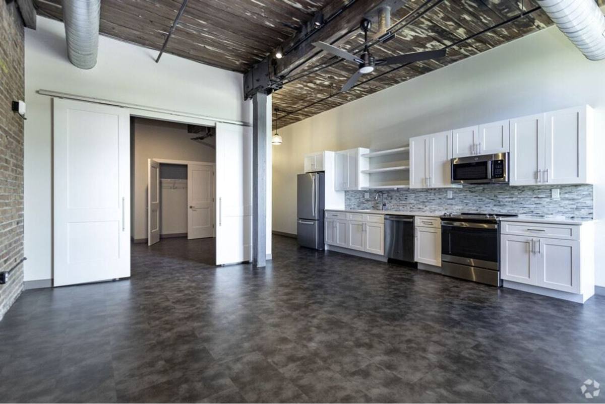 Apartment for rent at 600 N Franklin St, Syracuse, NY 13204
