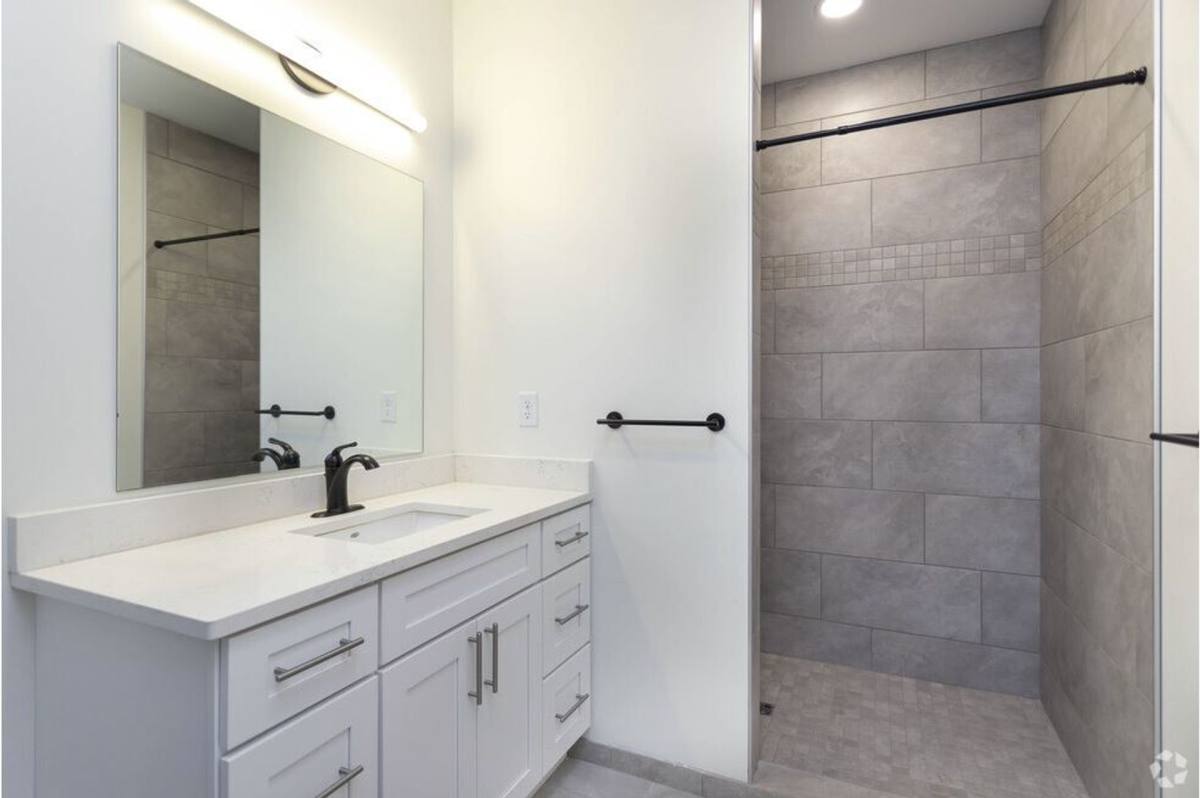 Apartment for rent at 600 N Franklin St, Syracuse, NY 13204