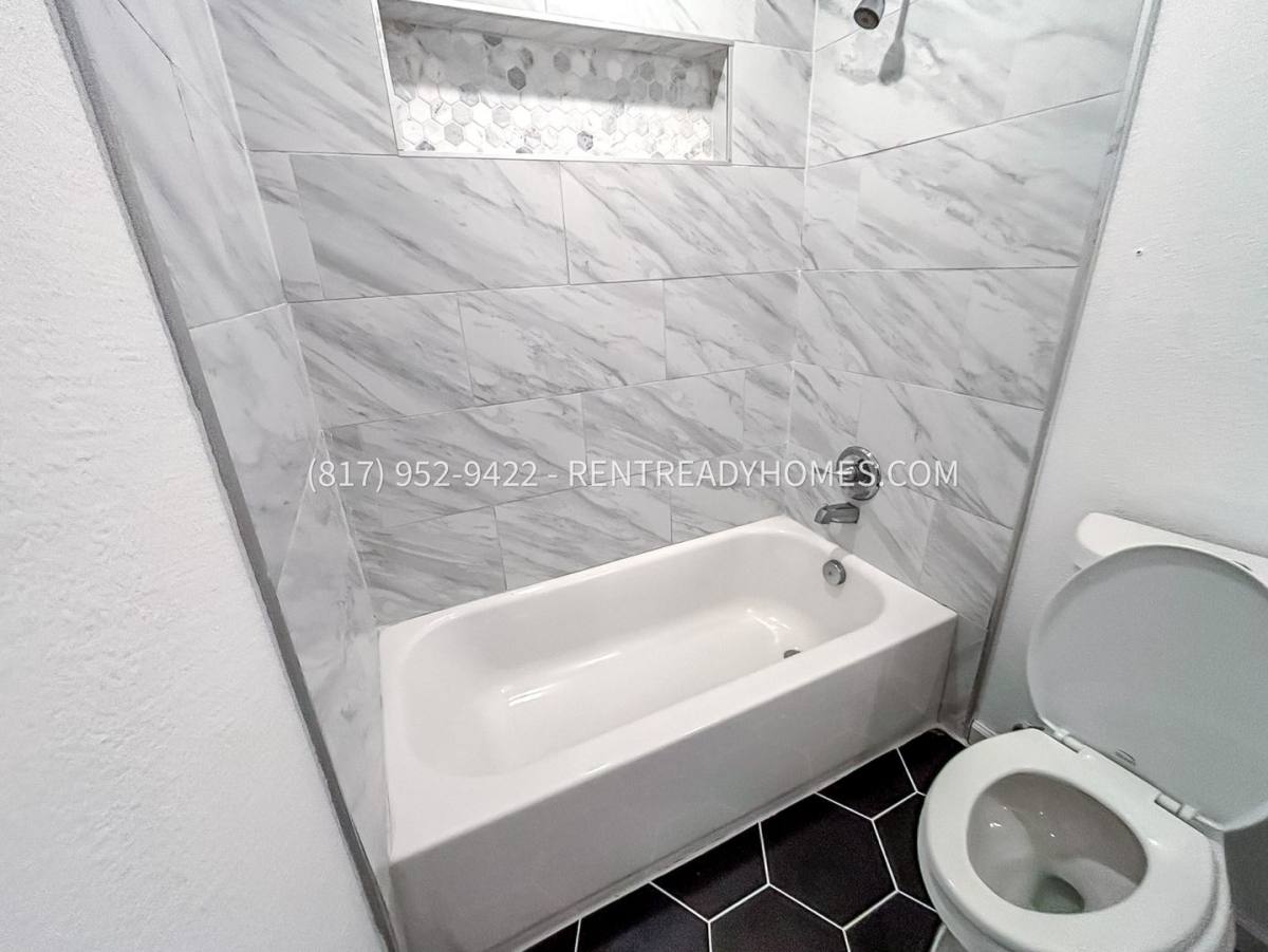 House for rent at 2117 Christine Ave, Fort Worth, TX 76105