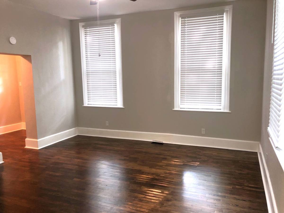 House for rent at 806 N Broadway, Leavenworth, KS 66048