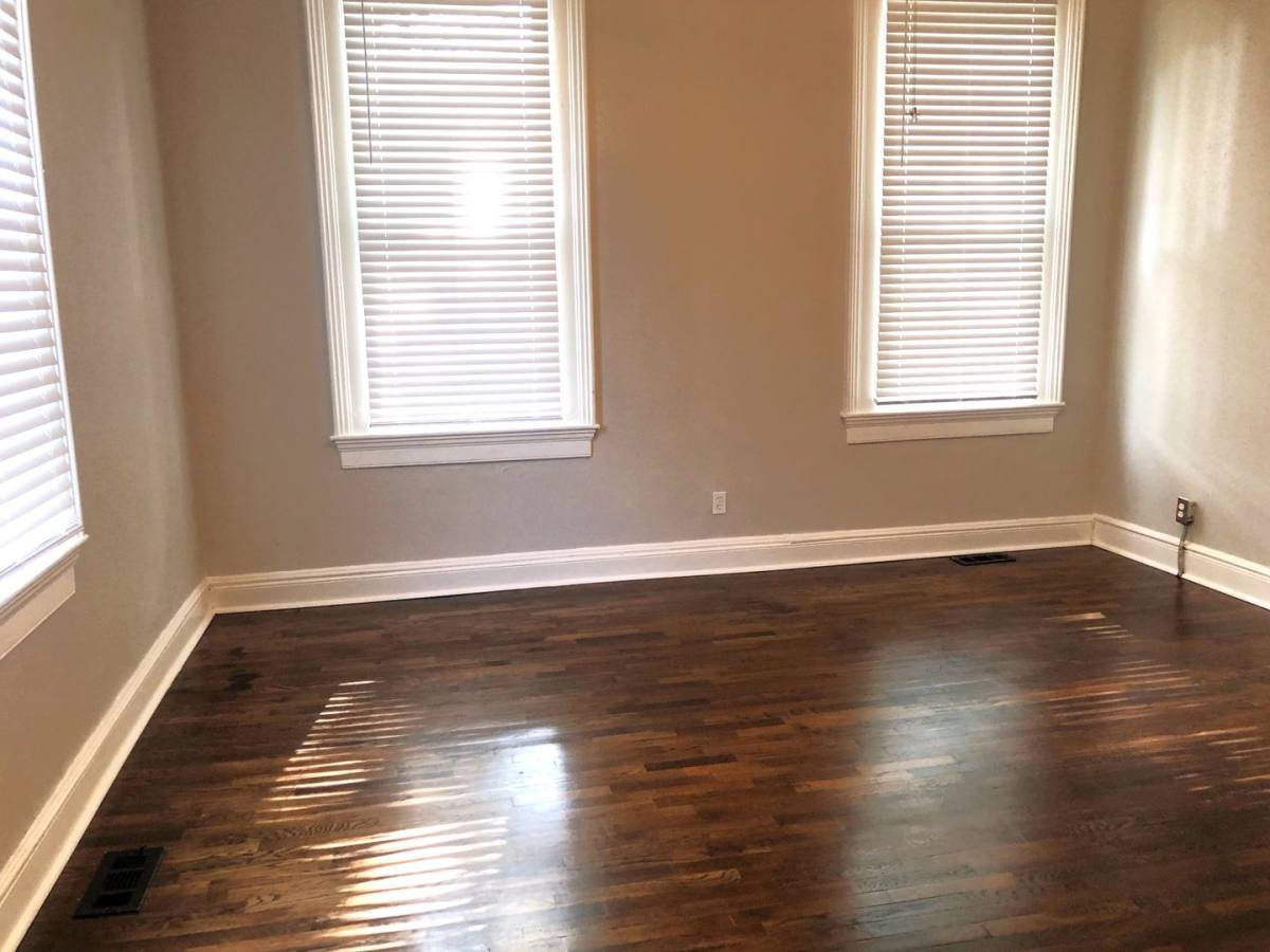 House for rent at 806 N Broadway, Leavenworth, KS 66048