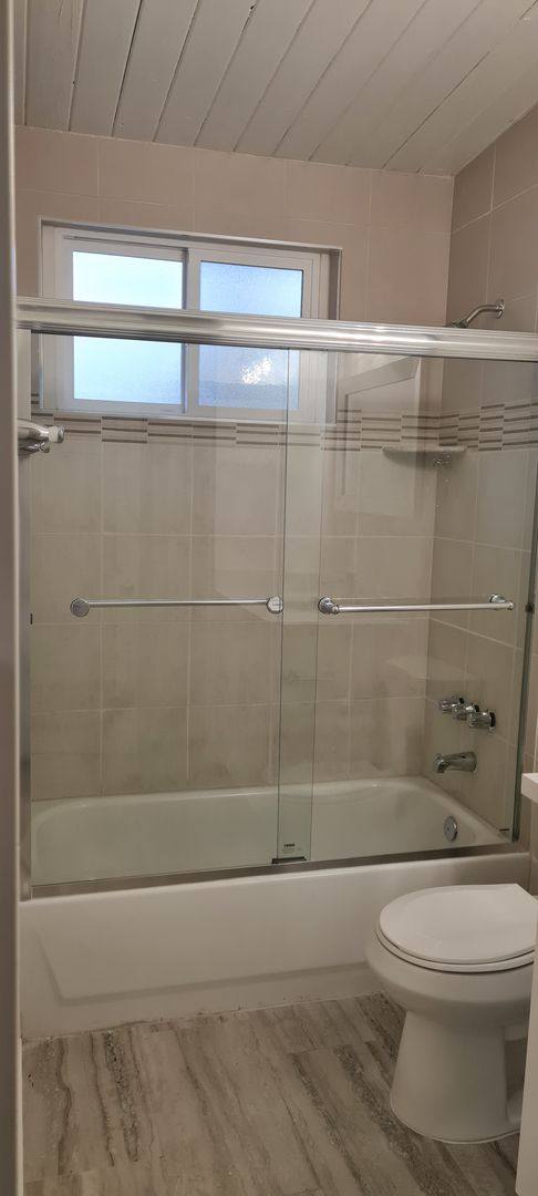 Apartment for rent at 1439 W Almond Ave, Orange, CA 92868