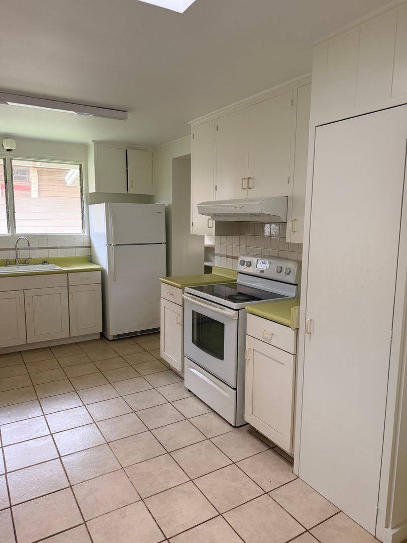 House for rent at 210 Awapuhi Place, Wailuku, HI 96793