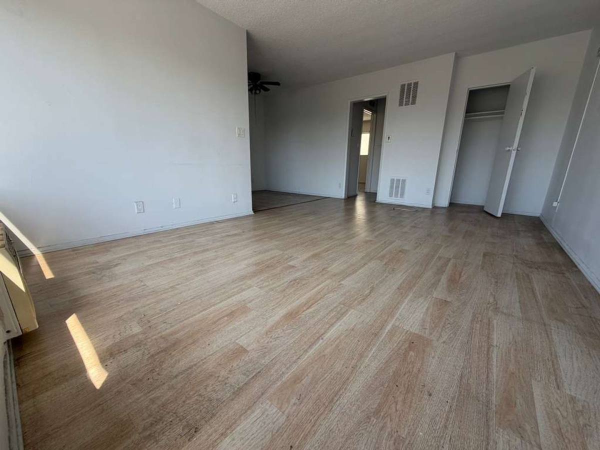 Apartment for rent at 1308 N Poinsettia Place, Los Angeles, CA 90046