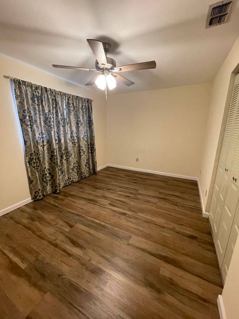 Apartment for rent at 914 SW 59th Terrace, Gainesville, FL 32607
