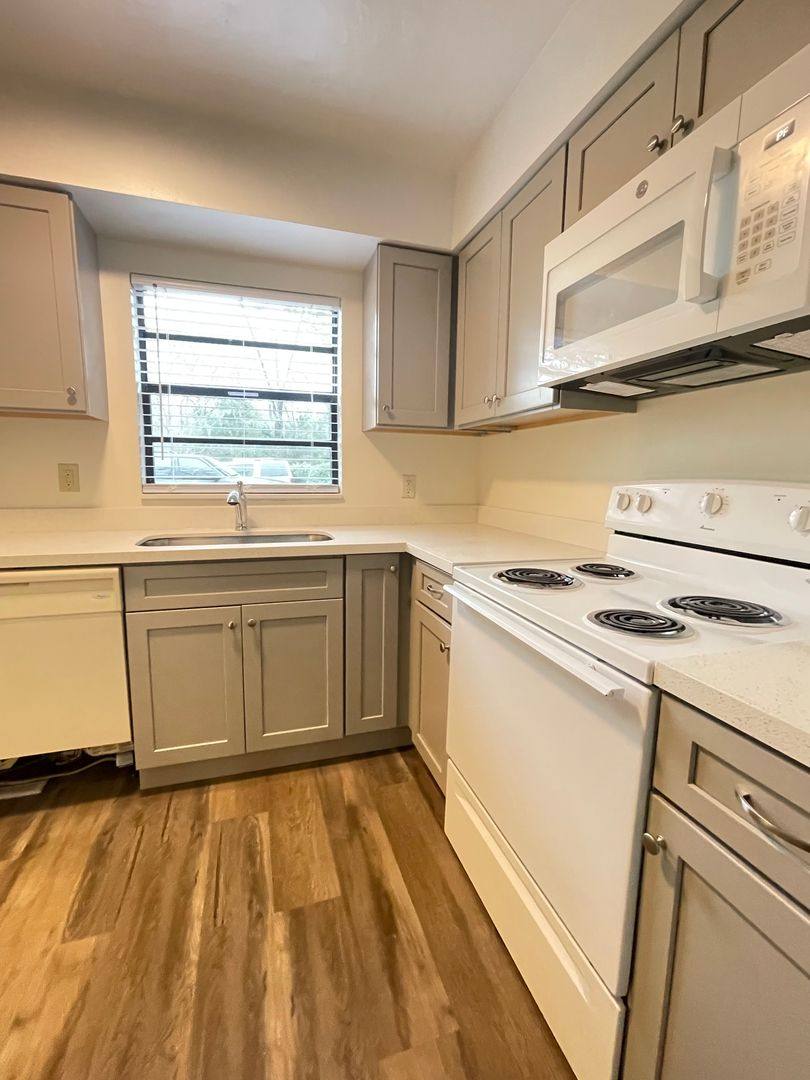 Apartment for rent at 914 SW 59th Terrace, Gainesville, FL 32607