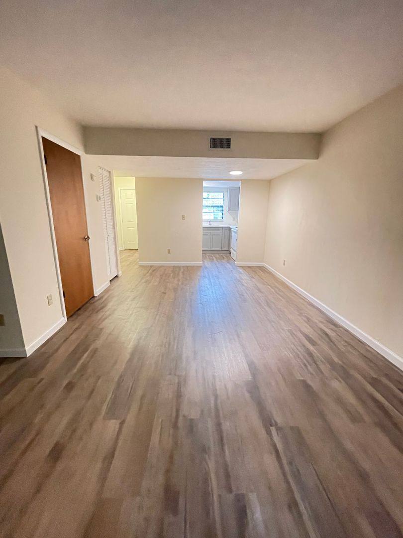 Apartment for rent at 914 SW 59th Terrace, Gainesville, FL 32607