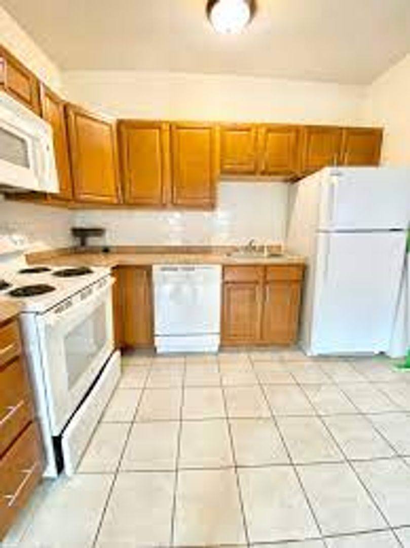 Apartment for rent at 1135 Commonwealth Ave #2, Allston, MA 02134