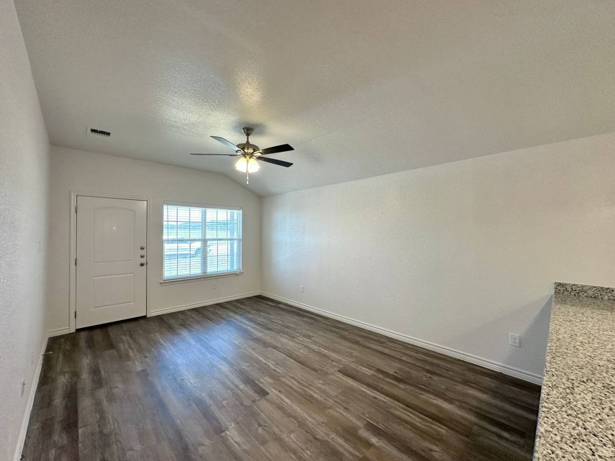 Townhouse for rent at 306 B Dolphin Dr, Temple, TX 76501