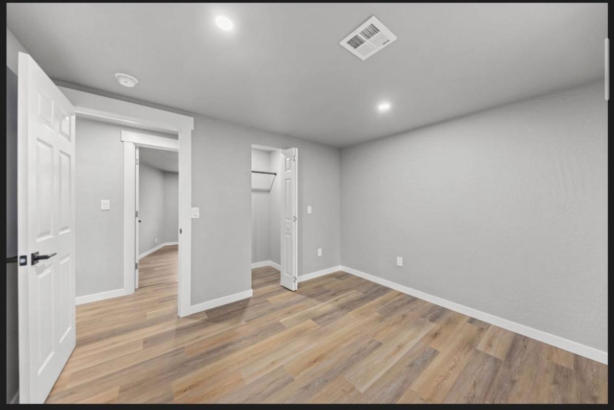 Apartment for rent at 6208 Dark Hollow Rd, Medford, OR 97501
