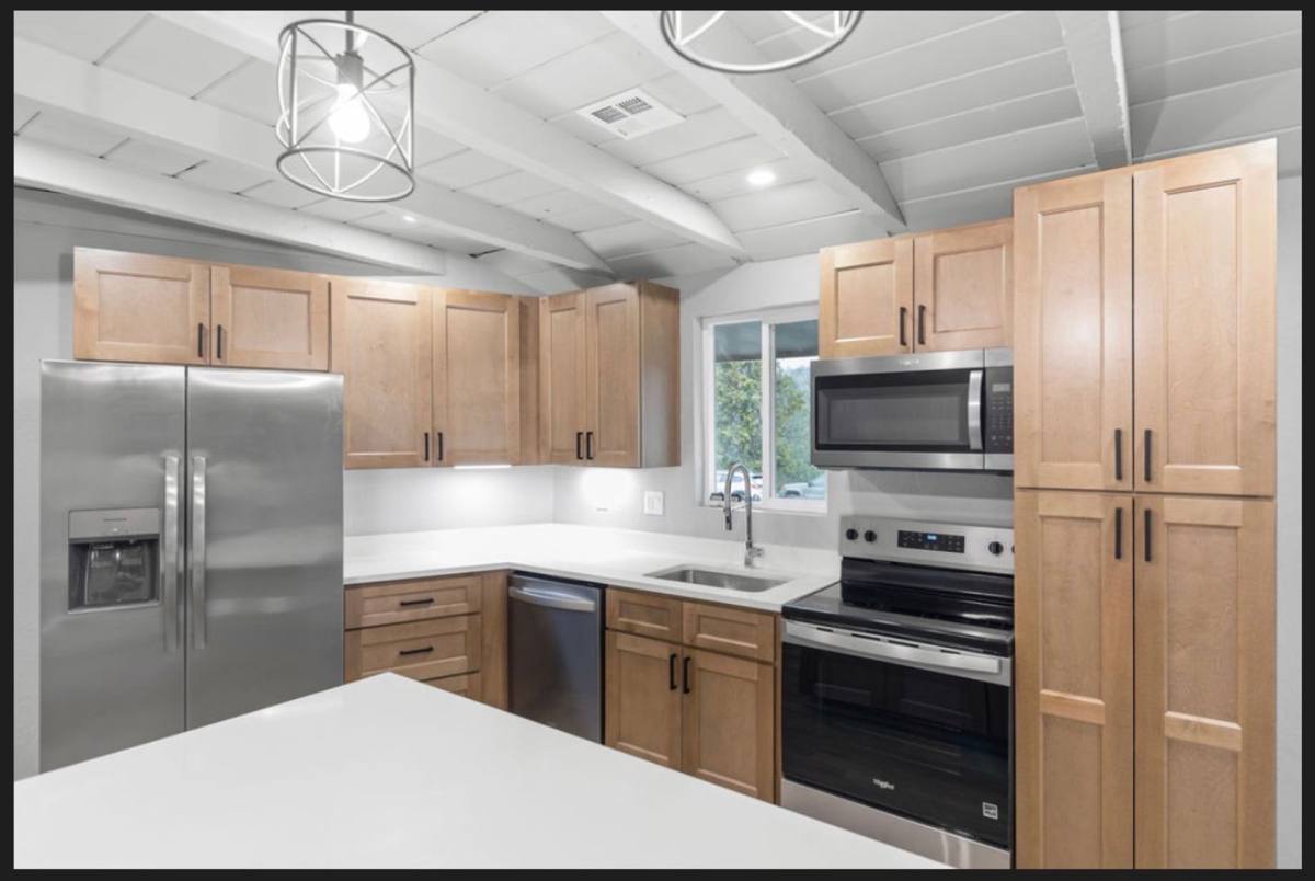 Apartment for rent at 6208 Dark Hollow Rd, Medford, OR 97501