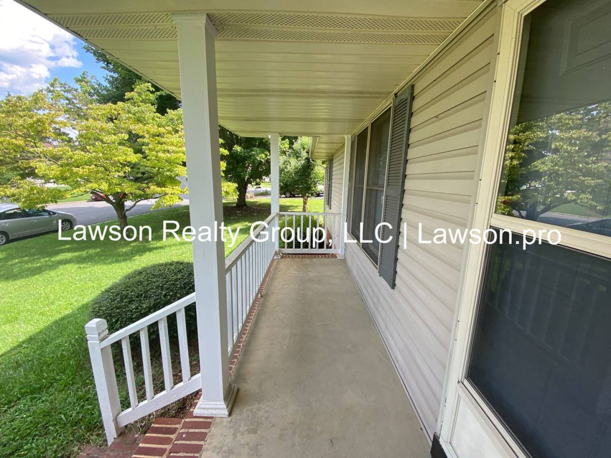 House for rent at 1013 Barrens Village Lane, Roanoke, VA 24019