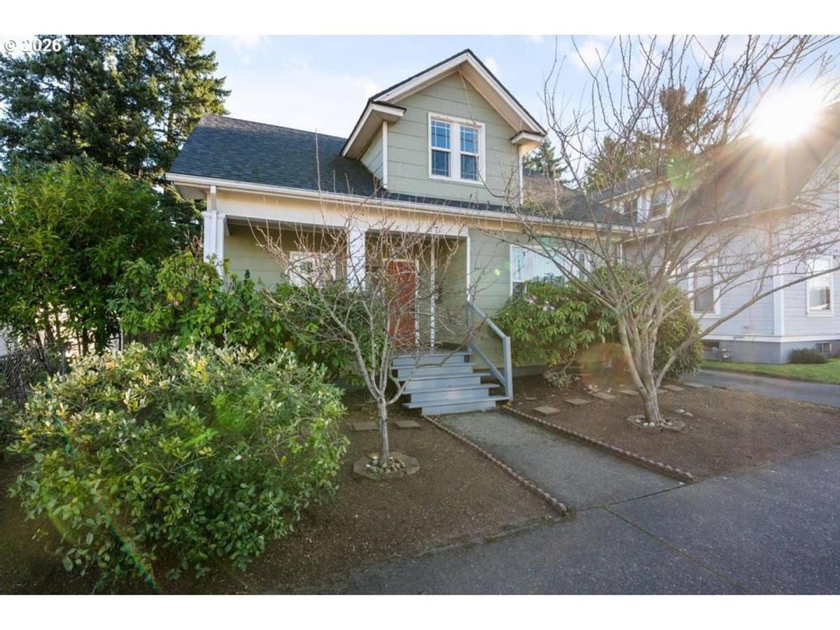 Condo for rent at 6059 NE Willow, Portland, OR 97213