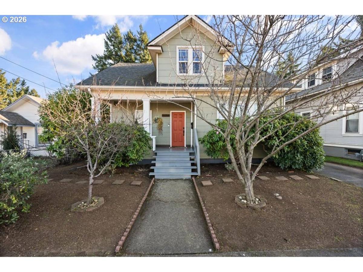 Condo for rent at 6059 NE Willow, Portland, OR 97213