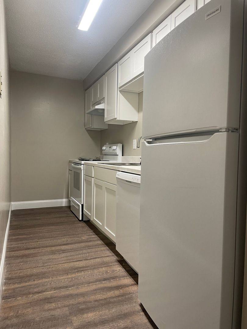 Apartment for rent at 4950 Richard St, Jacksonville, FL 32207