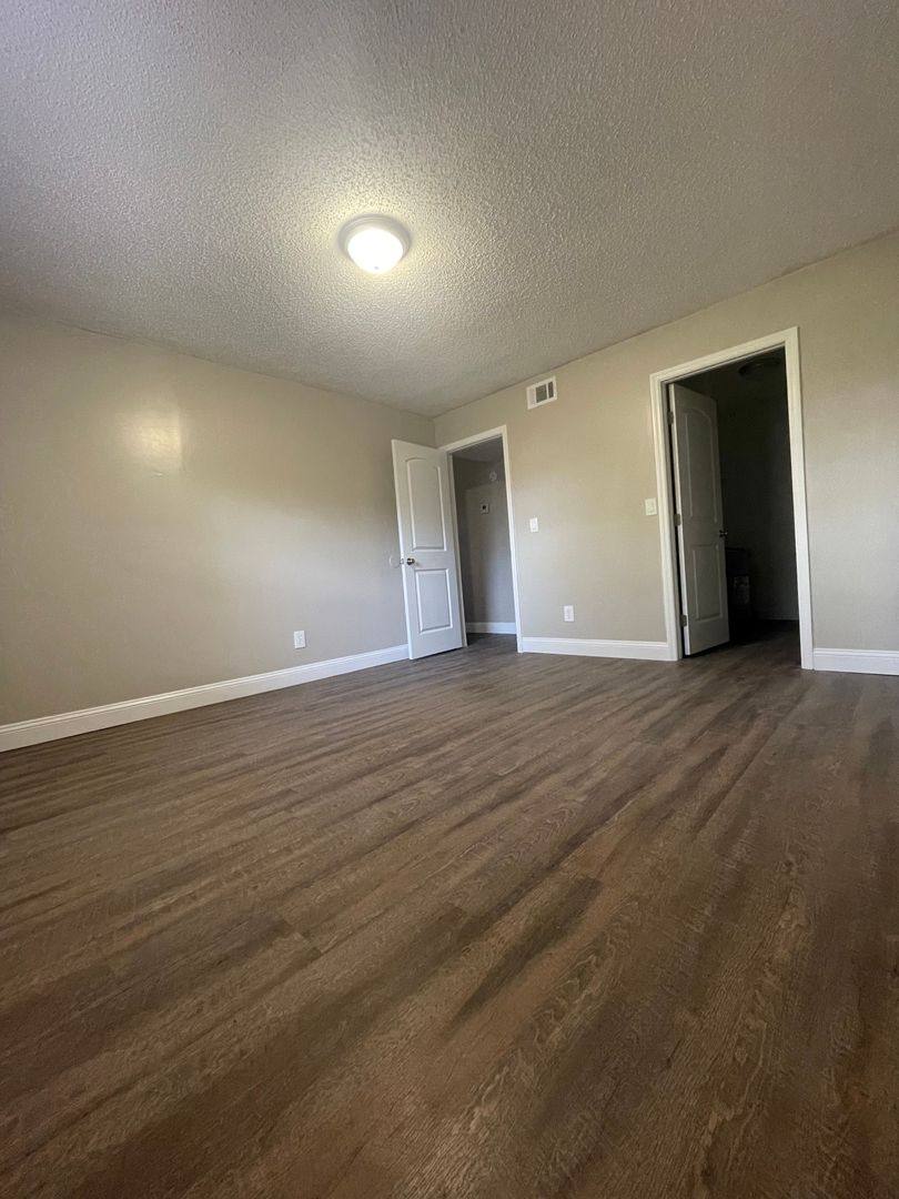 Apartment for rent at 4950 Richard St, Jacksonville, FL 32207