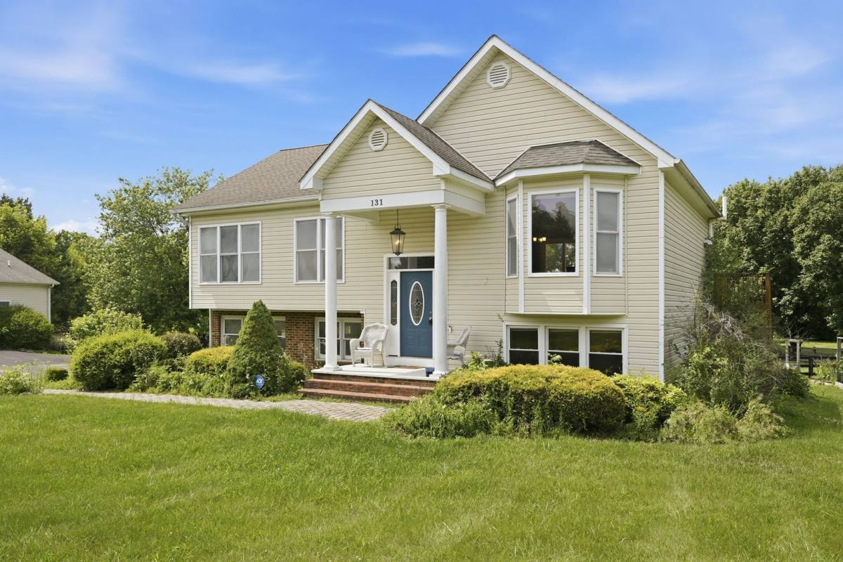 House for rent at 131 Stonedown Lane, Winchester, VA 22603