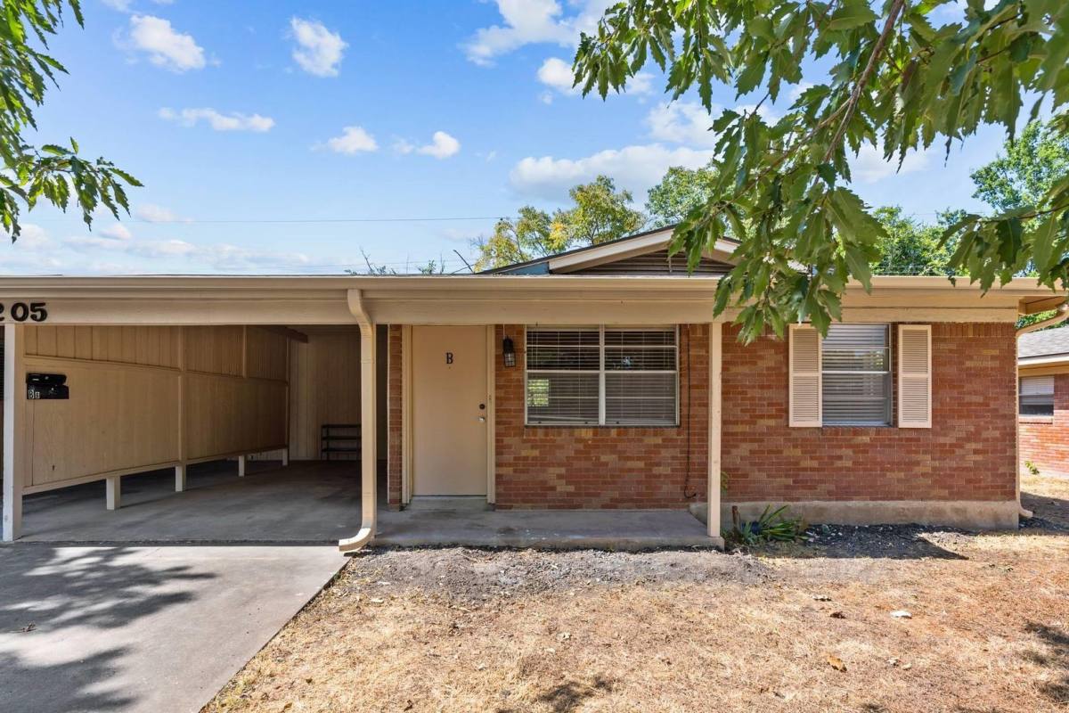 House for rent at 2205 Lanier Dr, Austin, TX 78757