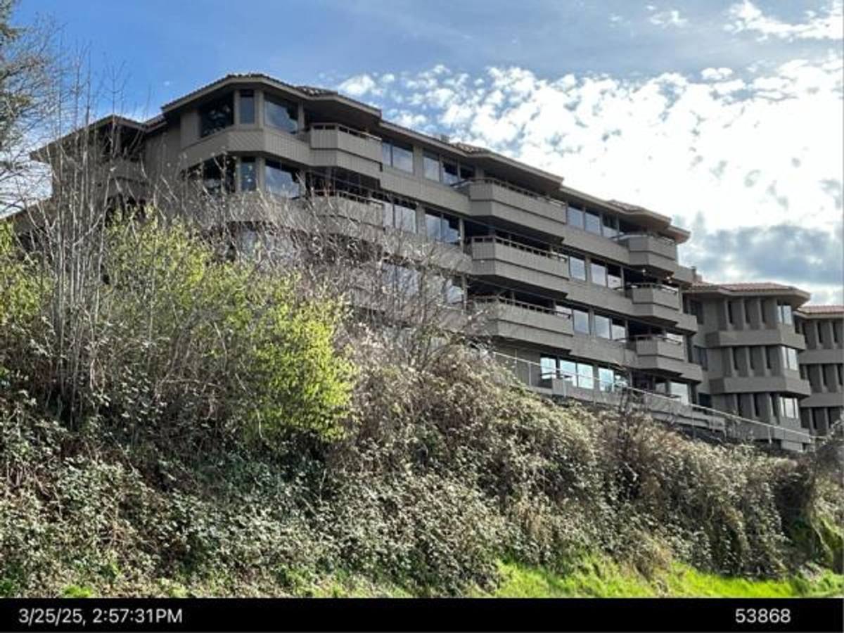 Condo for rent at 317 N State 306, Bellingham, WA 98225