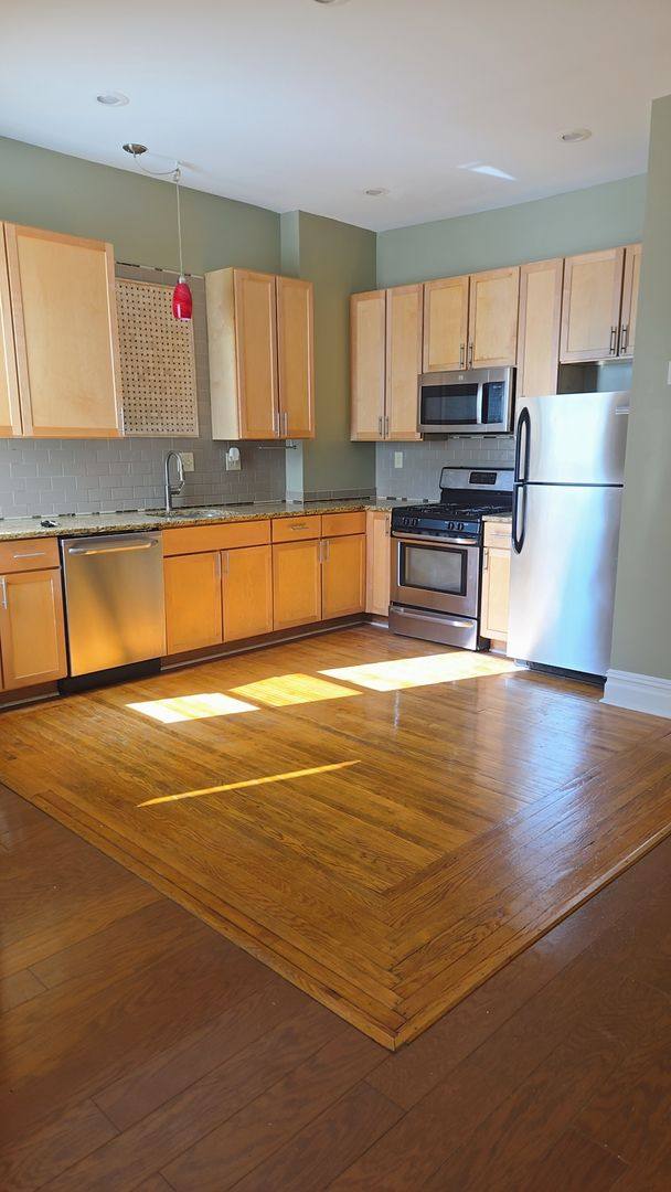 Apartment for rent at 113 N 11th St, Allentown, PA 18102