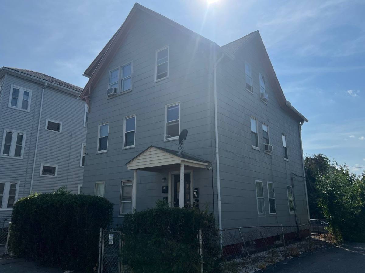 Apartment for rent at 20 Perry Ave, Worcester, MA 01610