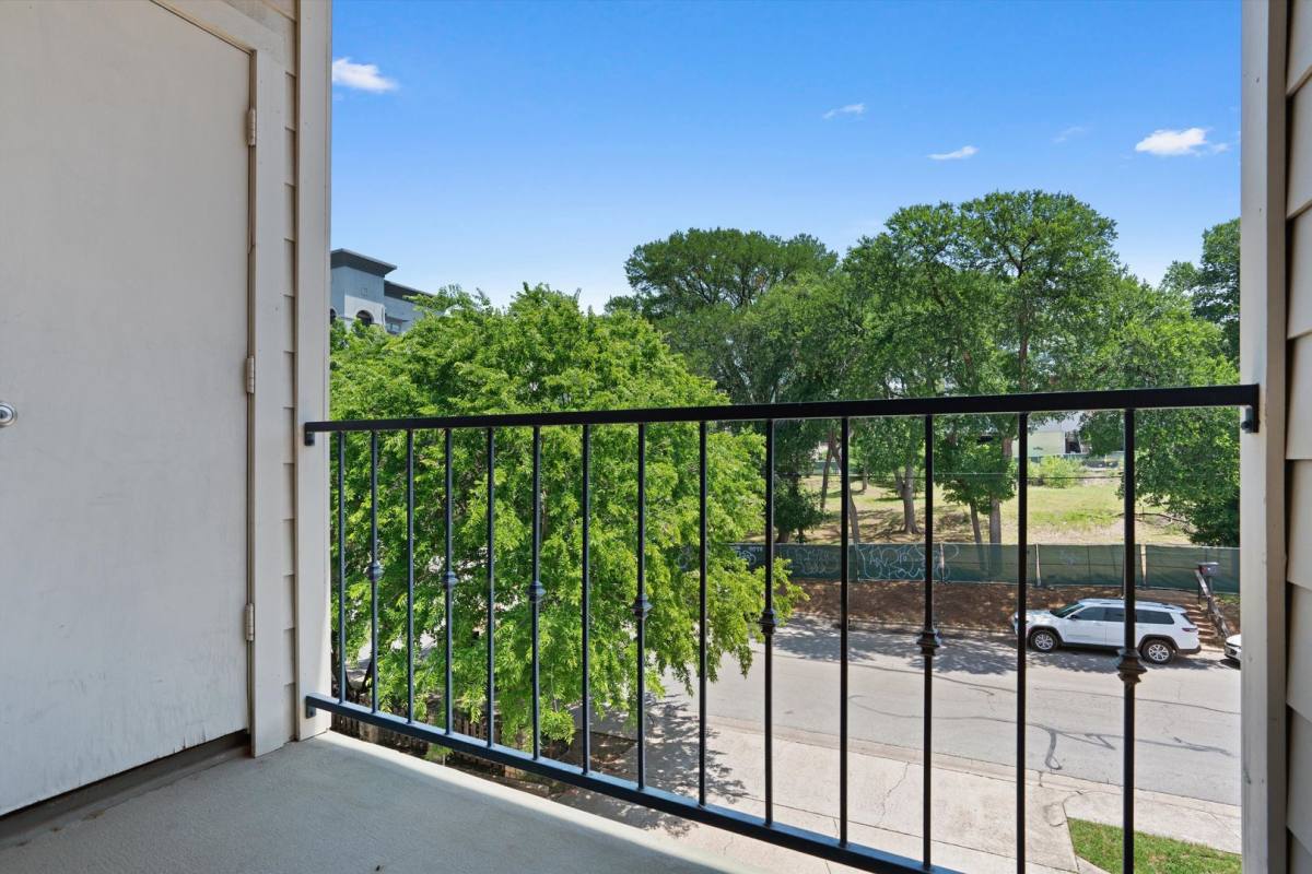 Condo for rent at 2414 Longview St, Austin, TX 78705