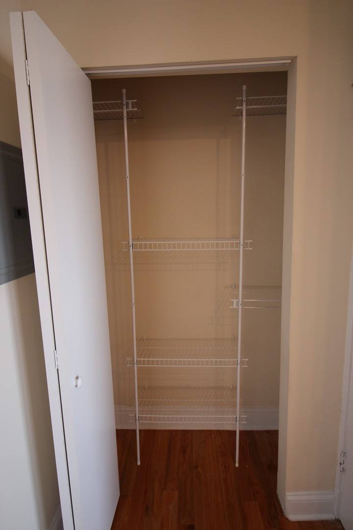 Apartment for rent at 1210 W Granville, Chicago, IL 60660
