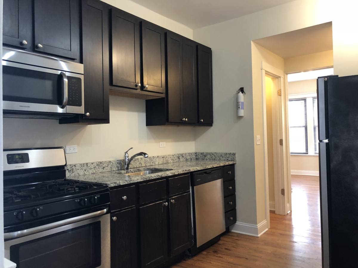 Apartment for rent at 1301 W Columbia Ave, Chicago, IL 60626