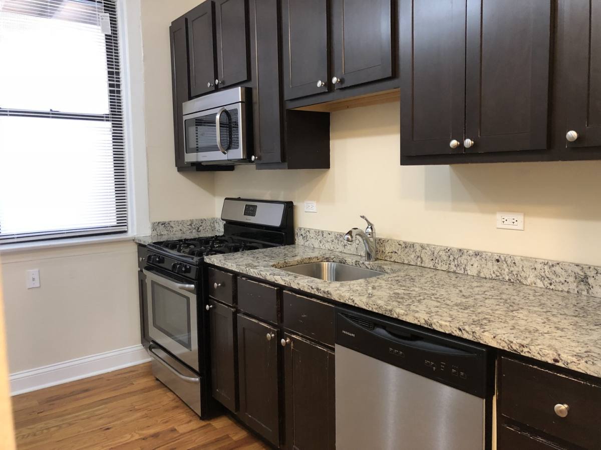 Apartment for rent at 1301 W Columbia Ave, Chicago, IL 60626