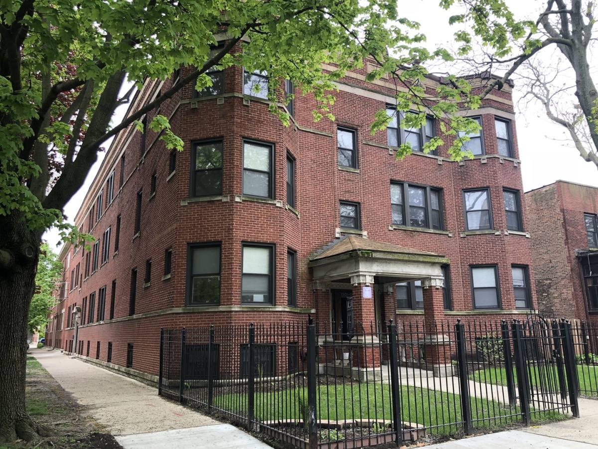 Apartment for rent at 1301 W Columbia Ave, Chicago, IL 60626