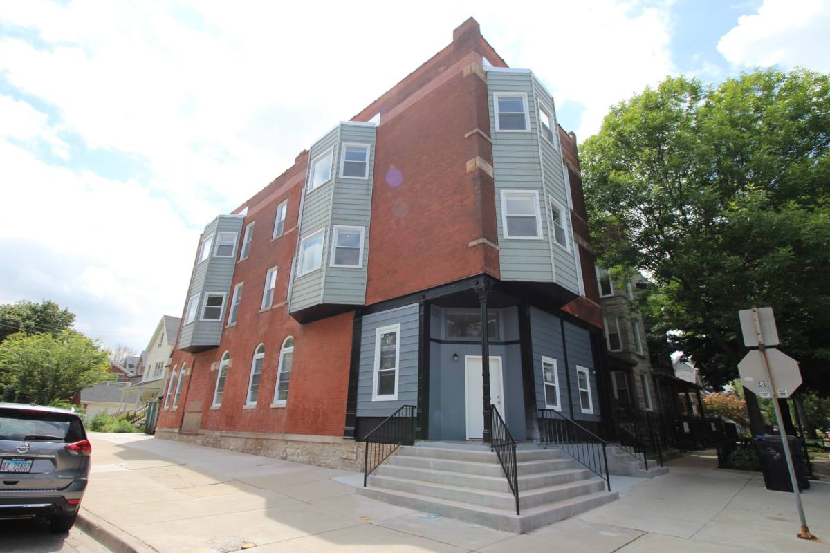 Apartment for rent at 1801 W School, Chicago, IL 60657