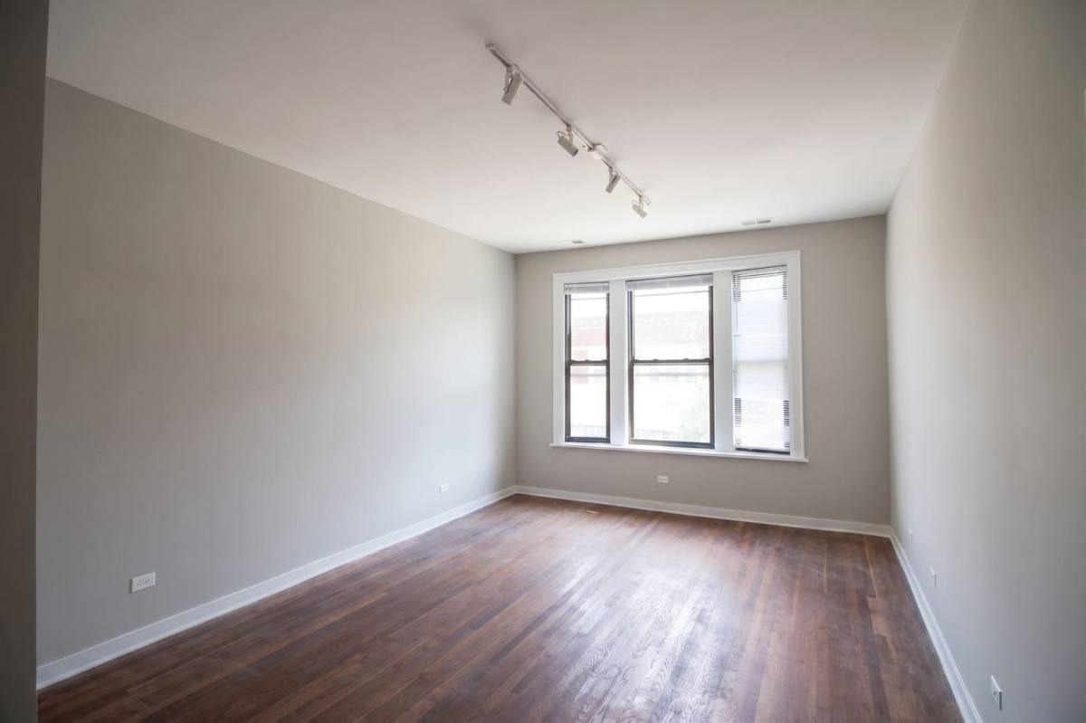 Apartment for rent at 4200-08 N Milwaukee Ave 4948-52 Berteau, Chicago, IL 60641