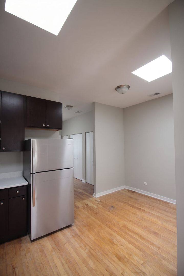 Apartment for rent at 4200-08 N Milwaukee Ave 4948-52 Berteau, Chicago, IL 60641