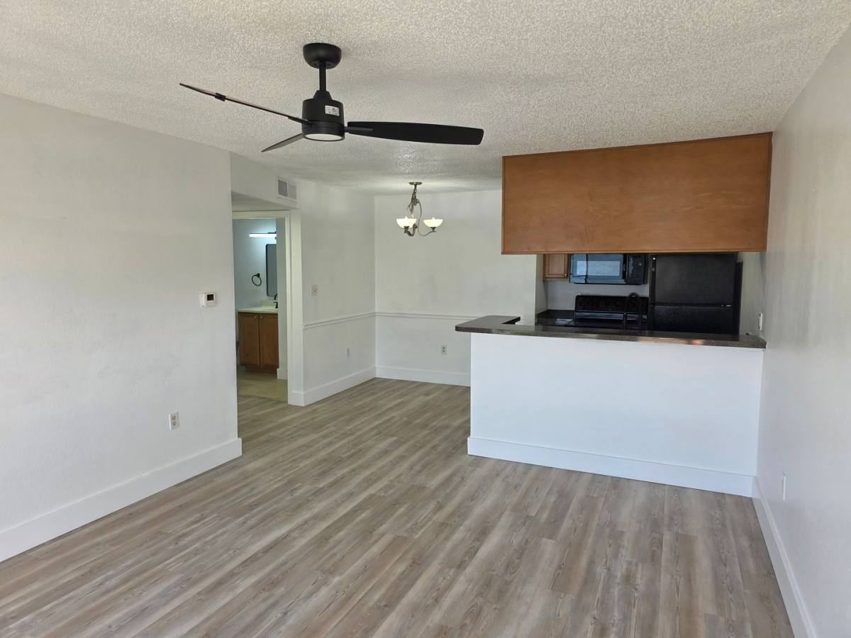 Condo for rent at 220 Lake Parsons Green, Brandon, FL 33511