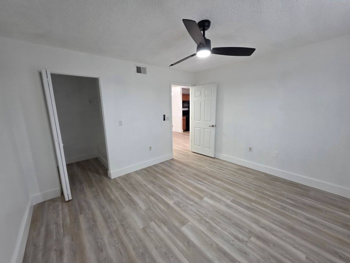 Condo for rent at 220 Lake Parsons Green, Brandon, FL 33511