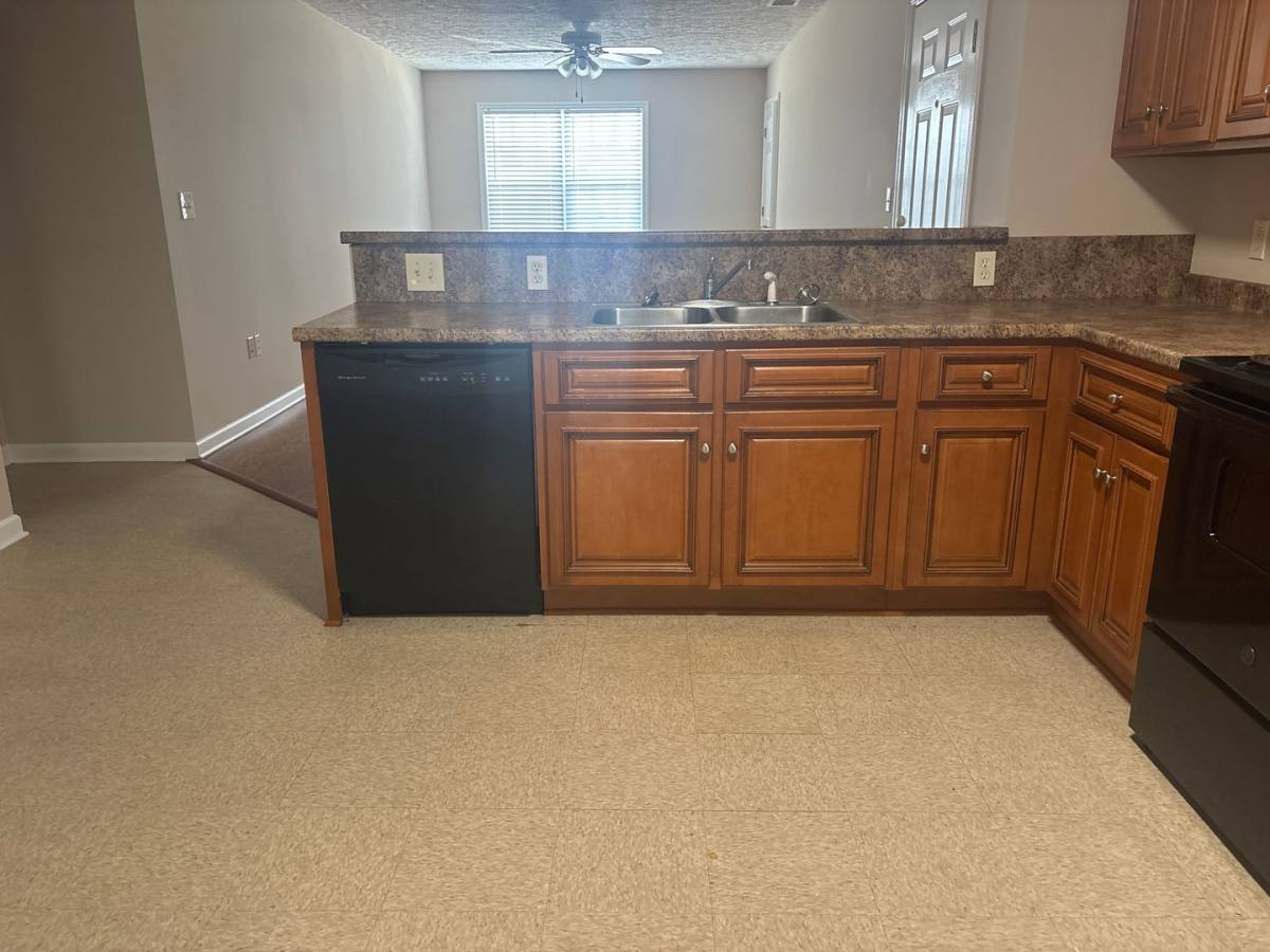 Apartment for rent at 282 Foxworth Dr, Jackson, TN 38305