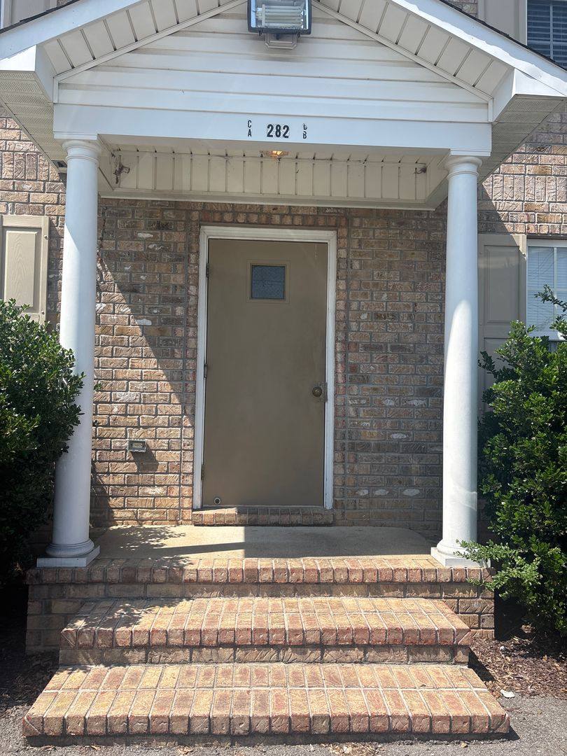 Apartment for rent at 282 Foxworth Dr, Jackson, TN 38305