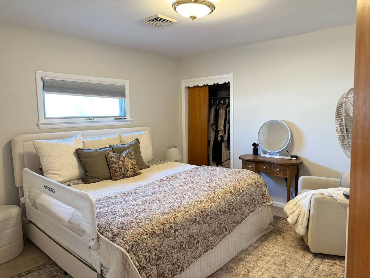 House for rent at 15 E Market St, Lititz, PA 17543
