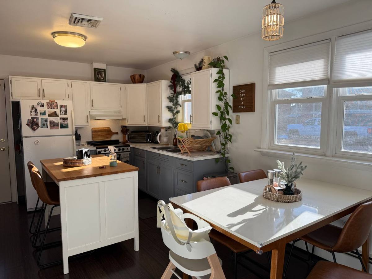House for rent at 15 E Market St, Lititz, PA 17543
