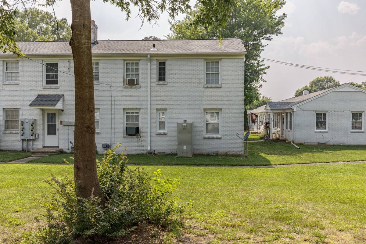 Apartment for rent at 1600 W Front St, Burlington, NC 27215