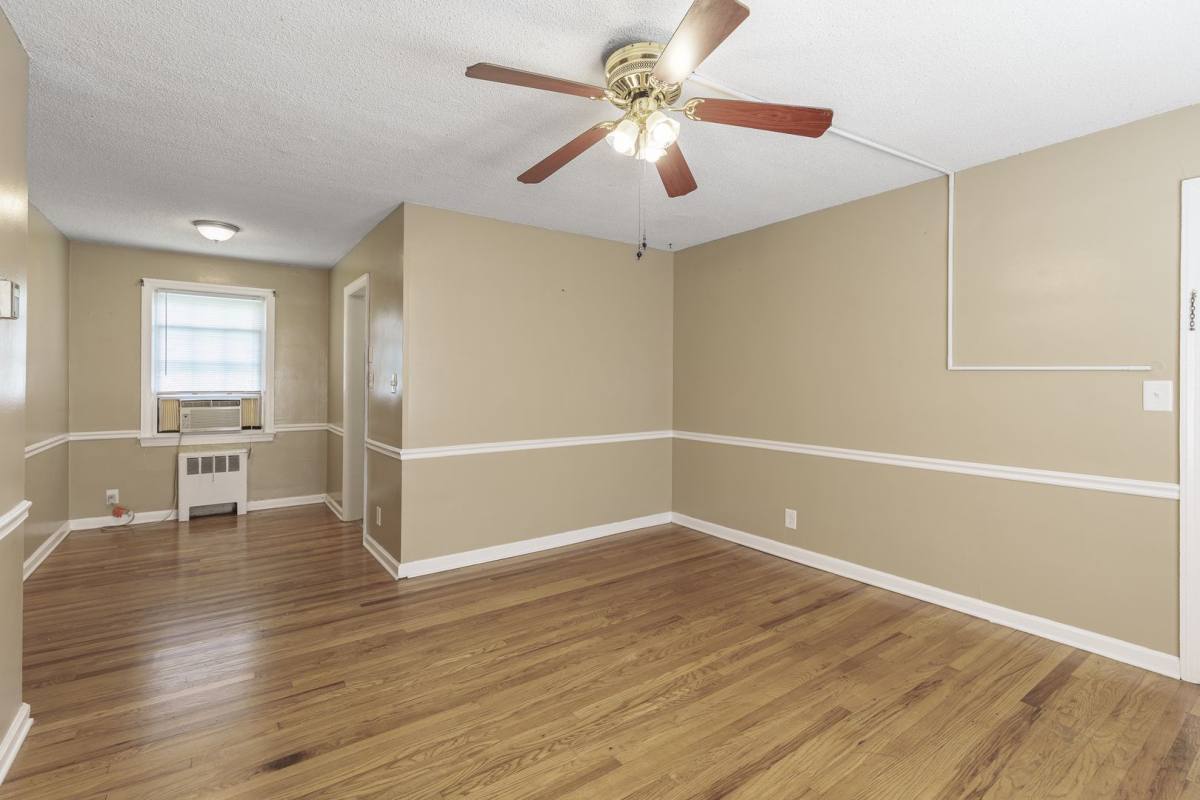 Apartment for rent at 1600 W Front St, Burlington, NC 27215