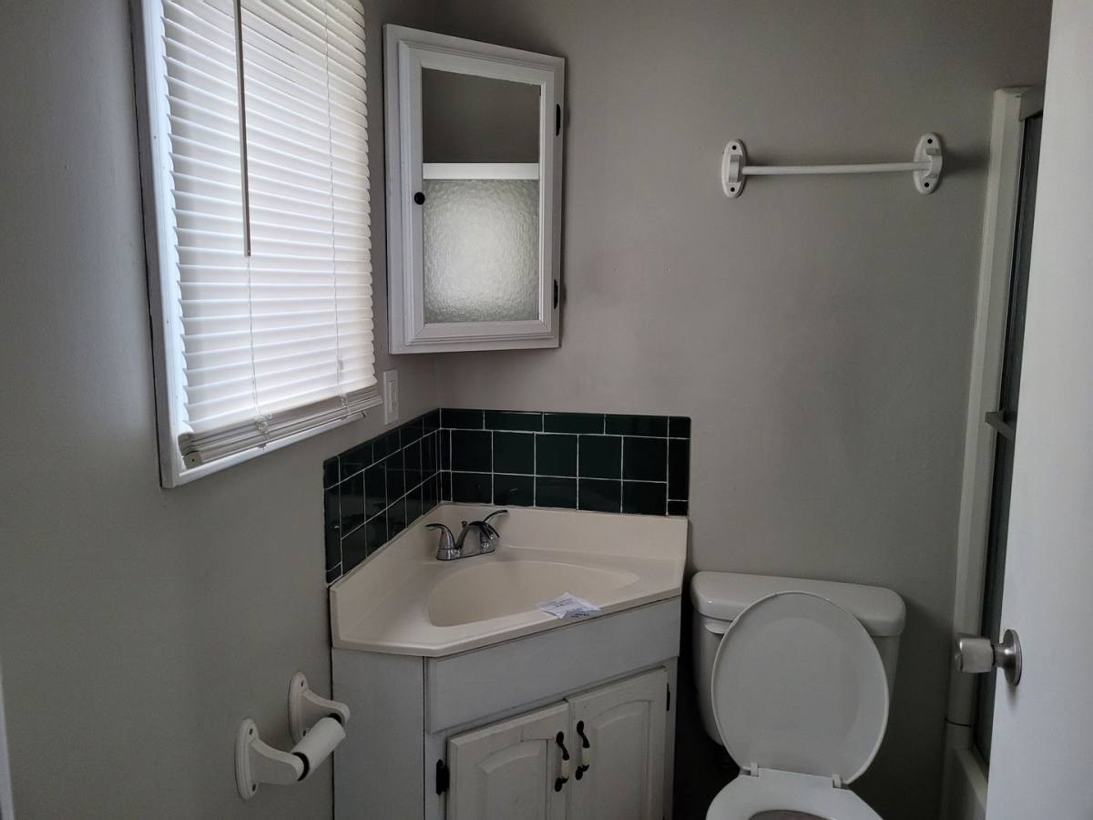House for rent at 1304 25th St, Rock Island, IL 61201