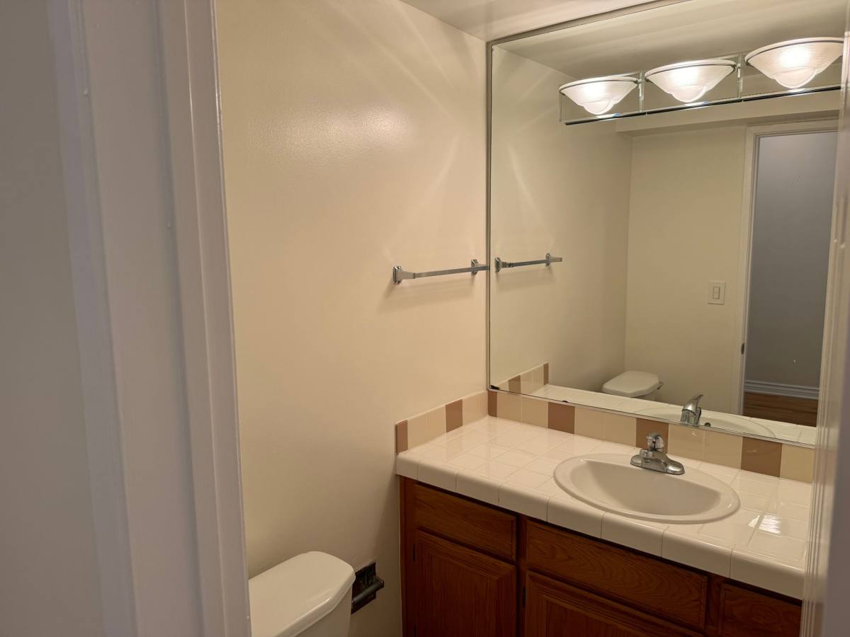 Apartment for rent at 8219 Redlands St, Playa Del Rey, CA 90293
