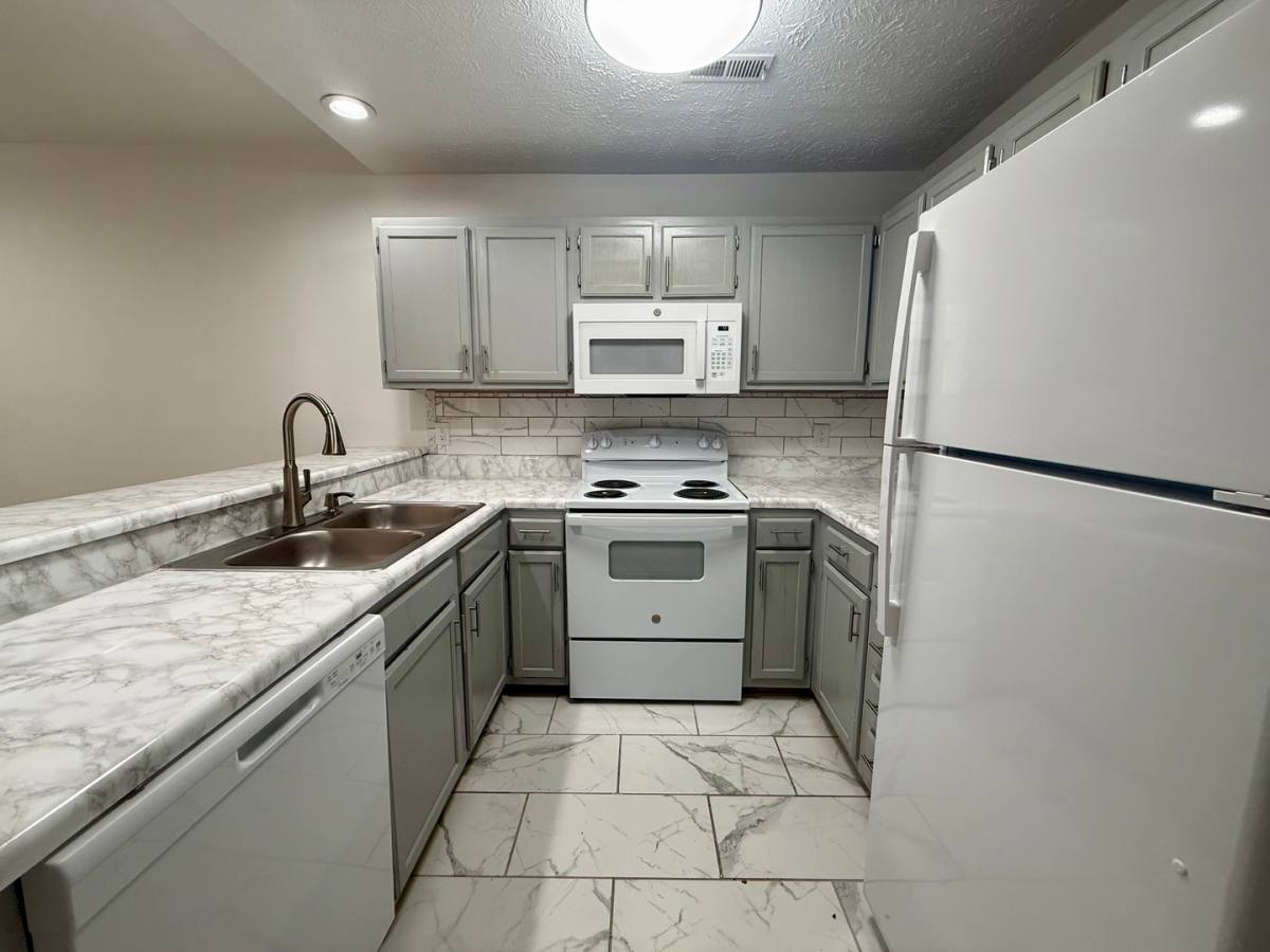 Condo for rent at 1882 Tryon Dr, Fayetteville, NC 28303