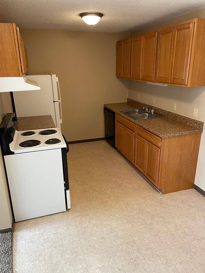 Apartment for rent at 121, 3, 5, 7, 9, 31 12th Ave S, Brookings, SD 57006