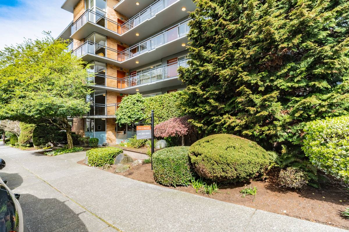Apartment for rent at 700 E Mercer St, Seattle, WA 98102
