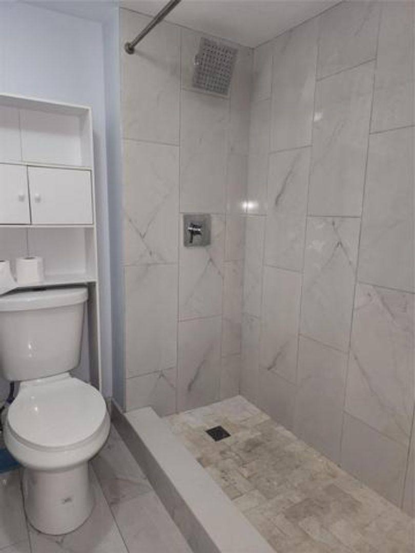 Condo for rent at 390 Racquet Club Rd, Fort Lauderdale, FL 33326
