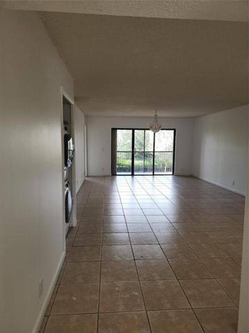 Condo for rent at 390 Racquet Club Rd, Fort Lauderdale, FL 33326