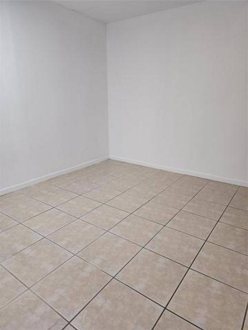 Condo for rent at 390 Racquet Club Rd, Fort Lauderdale, FL 33326